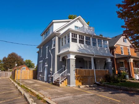 For Lease - 18 Sheldon Avenue, Kitchener, Ontario - Photo 4