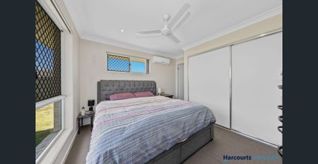 Modern Three-Bedroom Low-Set Duplex - Photo 4