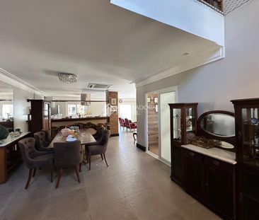 Casa com 4 quartos e 330m² para alugar em Tristeza, Porto Alegre. - Foto 2