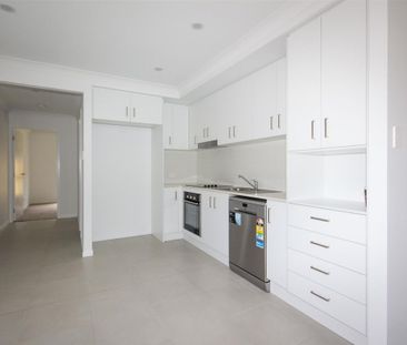 Spacious 2-Bedroom Hidden Gem of a Unit! - Photo 3