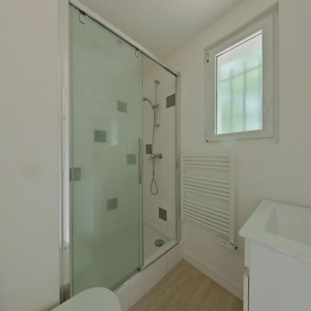 Location Appartement 1 pièce 22m² CHATELLERAULT 86100 - Photo 3