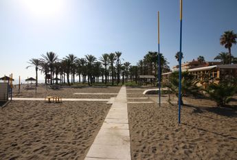 LONG TERM RENTAL IN LA CARIHUELA 3 BEDROOMS, AND PRIVATE PARKNG – tor501ts