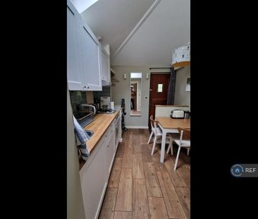 1 bedroom maisonette to rent - Photo 5