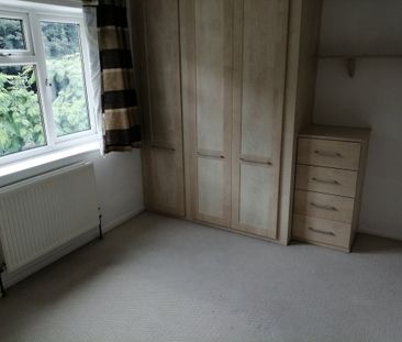 Two Bedroom End of Terrace House to Rent in Cirencester - Photo 1