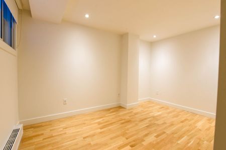 3195 Van Horne Avenue - Photo 5