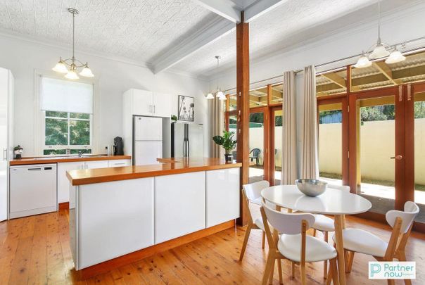 18 Upper Street, TAMWORTH NSW 2340 - Photo 1