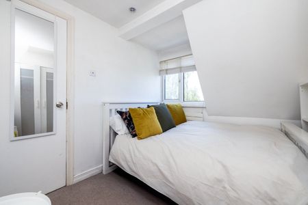 Room in a Shared Flat, Greenwich South Street, SE10 - Photo 2