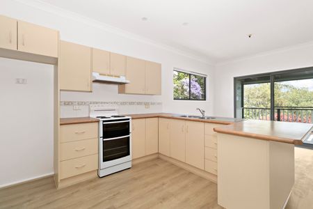 9 Griffiths Street, Charlestown NSW 2290 - House For Rent | Domain - Photo 4