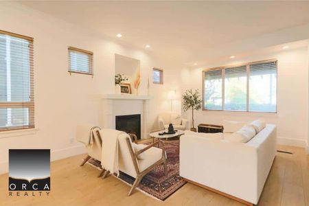 210 Furness St, New Westminster - Photo 3