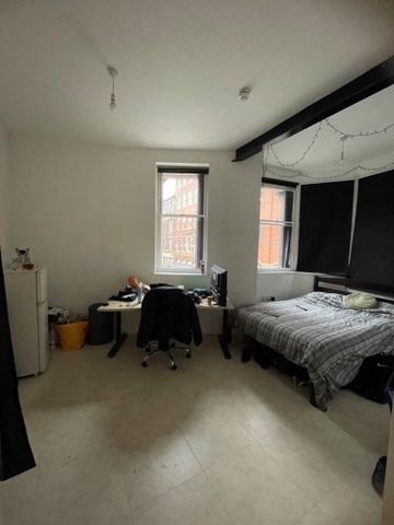 6 bedroom terraced house to rent - Photo 3