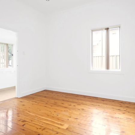 Well Presented 4 Bedroom Home - Photo 3