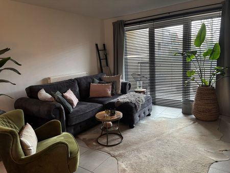 Energiezuinig appartement met 2 slk- en 2 terrassen te Maasmechelen! - Photo 2