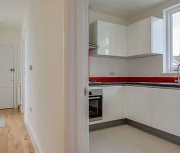 2 Bedroom Flat, Upper St James Street, Brighton - Photo 5