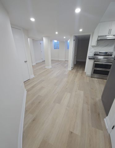 For Lease - 1142 Skyridge Blvd Boulevard, Pickering, Ontario - Photo 2