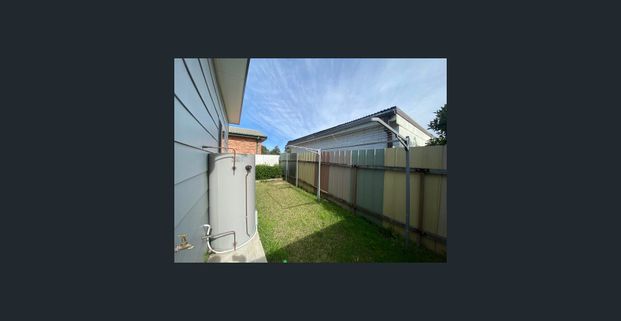 Near New 3 Bedroom Granny Flat - Photo 1