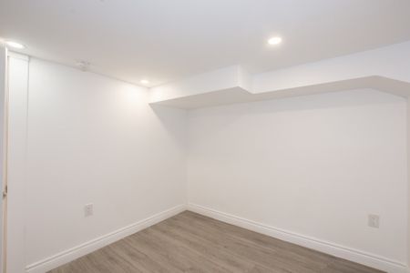 **ALL INCLUSIVE** 1 Bedroom Lower Unit in St. Catharines!! - Photo 4