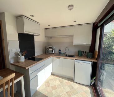 Studio to rent - Photo 3