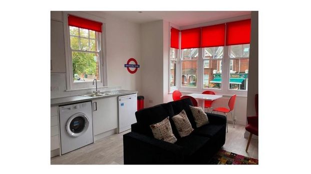 4 bedroom terraced house to rent - Photo 1