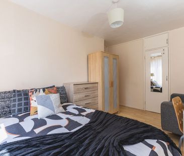 Room in a Shared Flat, Sherfield Gardens, SW15 - Photo 4