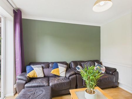 6 bedroom detached house to rent - Photo 4