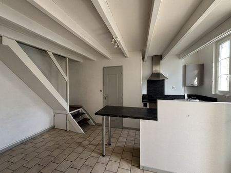 Location Maison 2 pièces 68m² ANGOULEME 16000 - Photo 5
