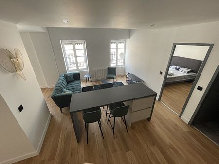 APPARTEMENT T3 A LOUER - LYON 2EME ARRONDISSEMENT - 71.12 m2 - 1 690 € charges comprises par mois - Photo 5