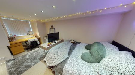 61 Royal Park Terrace, Leeds, LS6 1EX - Photo 2