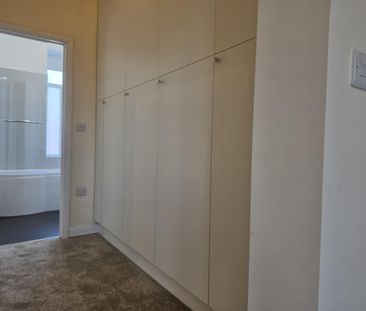 1 bedroom Flat To Let - Photo 6