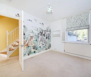 3 bedroom terraced house to rent - Photo 5