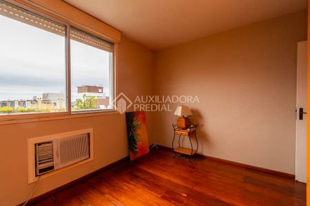 Apartamento com 2 quartos e 63m² para alugar em São João, Porto Alegre. - Foto 4