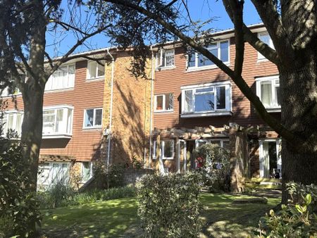 1 bedroom ground floor flat to rent - Photo 4