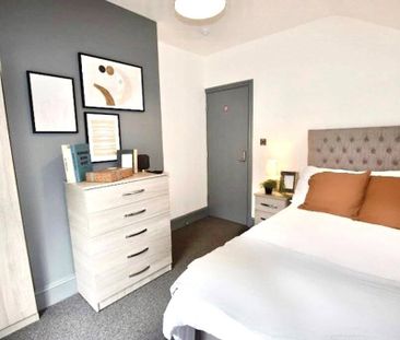 1 bedroom in a house share to rent - Photo 2