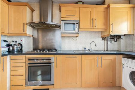 2 bedroom flat to rent - Photo 5