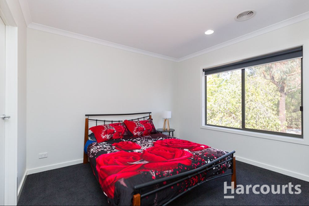 Low-Maintenance Townhouse - Photo 3