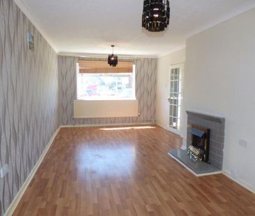 3 bedroom semi-detached house to rent - Photo 3