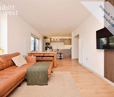 5 bedroom detached bungalow to rent - Photo 1