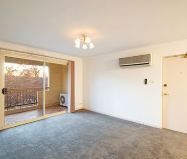 Spacious Braddon Living! - Photo 1