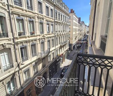 Location Appartement 4 pièces 117m² LYON 2ème - Photo 6