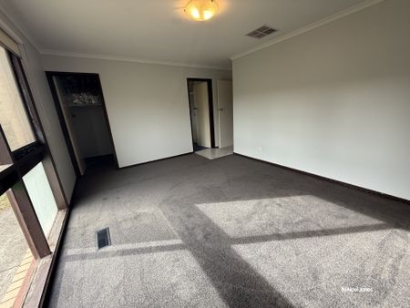 15 Lawford Street, DONCASTER - Photo 4