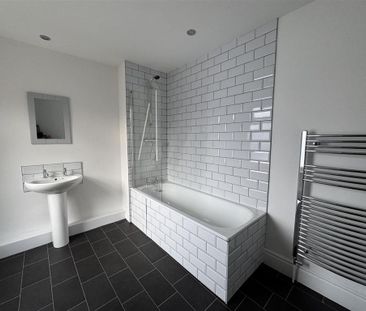 3 bedroom terraced house to rent - Photo 6