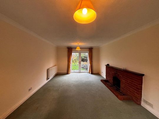 4 bedroom detached house to rent - Photo 1