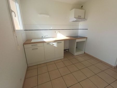 Location Appartement 3 pièces 63m² ST PIERRE DU MONT 40280 - Photo 5