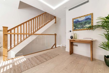 Chesham Mews - Photo 2