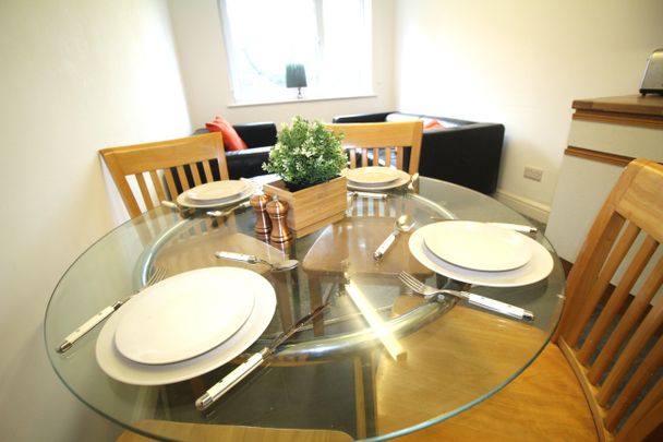 Flat 67, Samara Plaza, LS2 9DU, Leeds - Photo 1