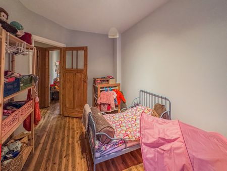 Woning met 3 slaapkamers, garage en gezellig stadstuintje met berging. - Photo 5