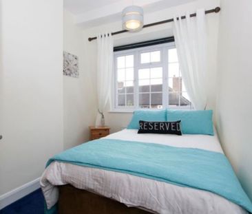 2 Bed Flat, Carmichael Court, SW13 - Photo 6