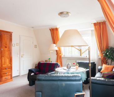 Großzügige Dachgeschosswohnung in zentraler Lage mit Balkon. Obj. 9437 - Photo 1