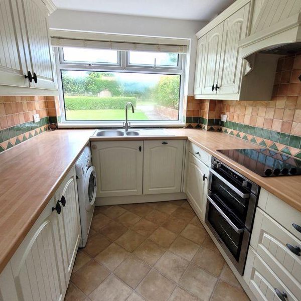 2 bedroom maisonette to rent - Photo 1