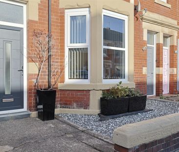 2 bedroom Flat to rent in Warton Terrace, Heaton, Newcastle Upon Tyne - Photo 4