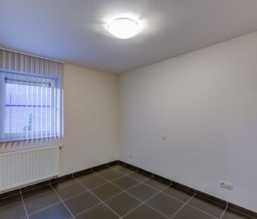 MODERN APPARTEMENT MET 2 SLAAPKAMERS EN AUTOSTAANPLAATS AAN STADSCENTRUM BILZEN - Photo 1